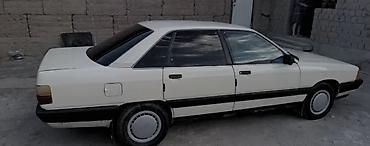 эштк: Audi 100: 1988 г., 1.8 л, Кол менен иштөөчү, Бензин, Седан — 7