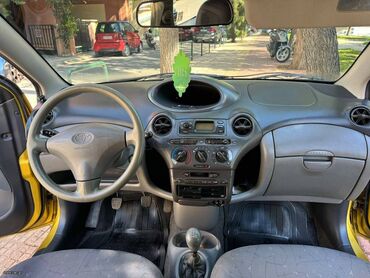 Toyota: Toyota Yaris: 1 l. | 2002 έ. Χάτσμπακ — 5