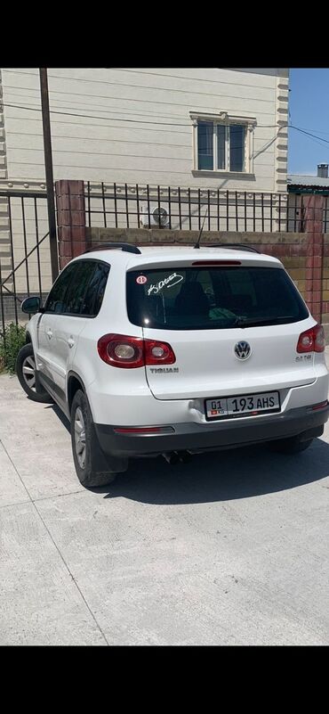 volkswagen кроссовер: Volkswagen Tiguan: 2008 г., 2 л, Бензин, Внедорожник
