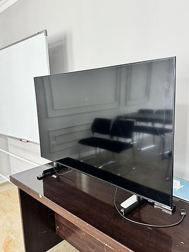 Телевизор Samsung Crystal UHD AU8000, 50" - Диагональ: 50" (125 см) -