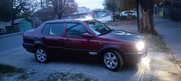 Volkswagen: Volkswagen Vento: 1992 г., 1.8 л, Механика, Бензин, Седан — 2