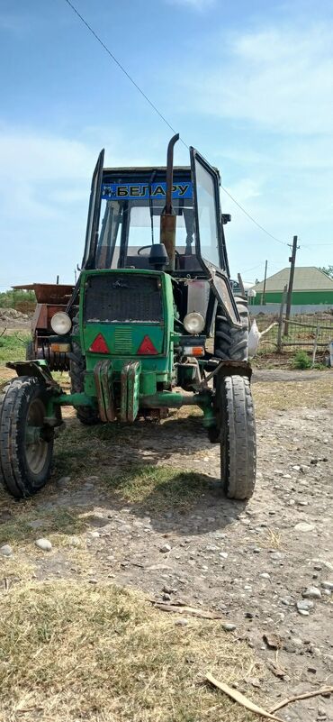 Mercedes-Benz: Traktor pres bağlıyan satılır ikisidə əla vəzyətdədi qiymət 7500 əlaqə