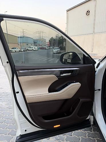 Toyota: Toyota Highlander: 2020 г., 2.5 л, Вариатор, Гибрид, Кроссовер — 8