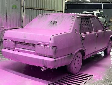 Tofas: Model: Tofaş Şahin (sedan) Kuzov: 4 qapılı, gümüşü rəng, qara plastik — 6