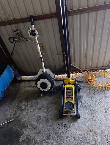 Шиномонтажное оборудование: Шиномонтажный комплект для автосервиса Состав: - Станок для — 7