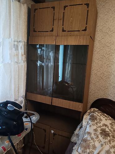 Taxta vitrinli şkaf - Material: ağac teksturasına malik laminat. - lalafo.az -da Taxta vitrinli şkaf - Material: ağac teksturasına malik laminat. -