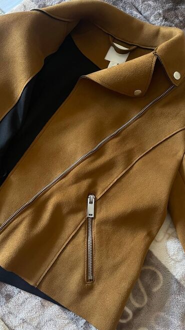 куртки пуховик: Куртка HM Размер Eur 34 Искусственная Замша В идеальном состоянии