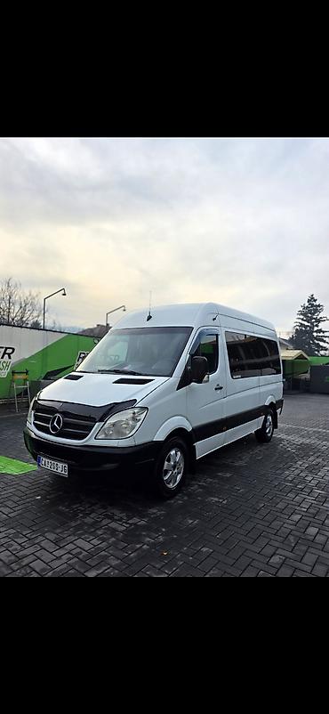 Transport putnika: Kombi prevoz putnika – Srbija i inostranstvo Profesionalna usluga — 2