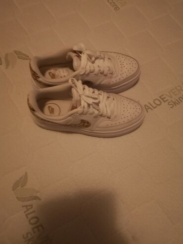 Women's Sneakers and athletic shoes: Nike, 39, bоја - Bela — 5