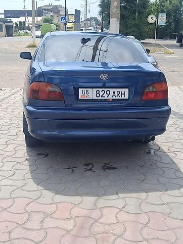 Toyota: Toyota Avensis: 2001 г., 1.8 л, Кол менен иштөөчү, Бензин, Седан — 6