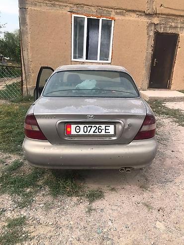 corolla 2004: Hyundai Sonata: 1999 г., Седан — 4