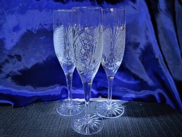 Čaše: Case za vino kristal rucni rad 1960g+. Case komada 3 u ceni,bez na lalafo.rs — 3 Čaše: Case za vino kristal rucni rad 1960g+. Case komada 3 u ceni,bez — 3