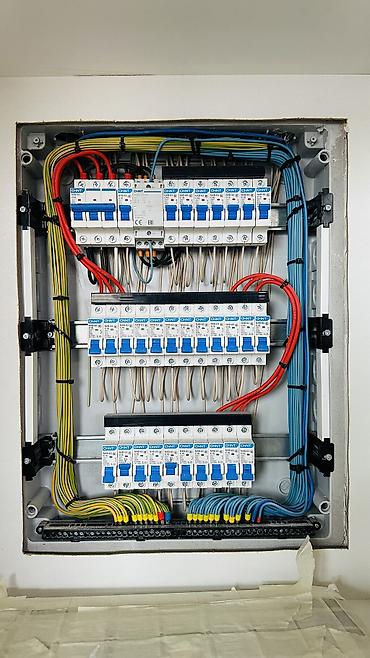 Электрики: Электрик | Установка счетчиков, Демонтаж электроприборов, Монтаж выключателей Больше 6 лет опыта — 5