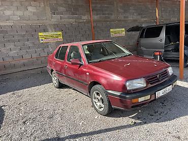 Volkswagen: Volkswagen Vento: 1996 г., Механика, Бензин, Седан — 4