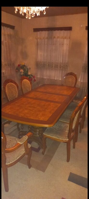 Masalar və oturacaqlar: Qonaq otağı üçün, İşlənmiş, Açılan, Dördbucaq masa, 8 stul, Malayziya