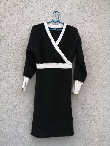 plisirana haljina zara: M (EU 38), color - Black, Other style, Long sleeves