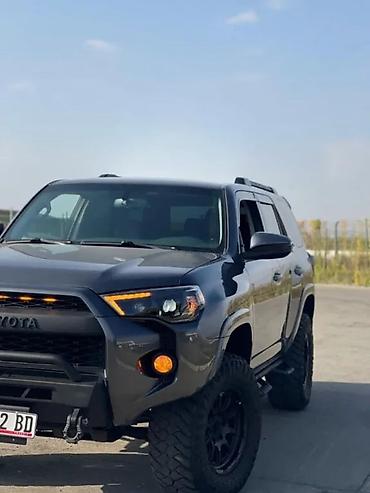 Toyota 4Runner: 2019 г., Внедорожник