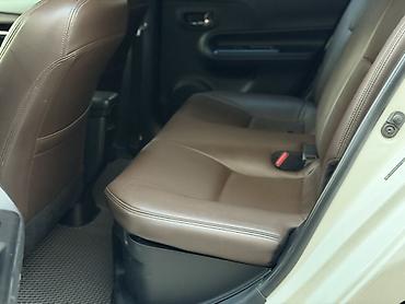 primera p11: Toyota Prius C: 2018 г., 1.5 л, Вариатор, Гибрид, Хэтчбэк — 8