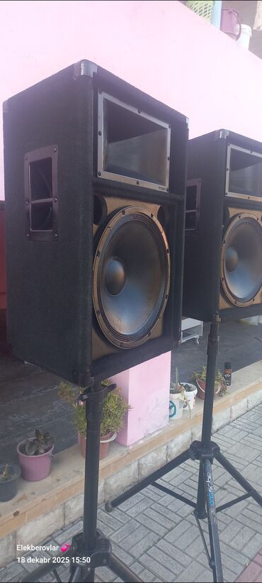 Dinamiklər və kolonkalar: Salam dest aparat 2. 4. 6 kalonka ilədə satılır usta görmeyib — 1