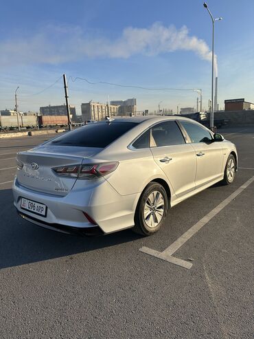 купить зикр в бишкеке: Hyundai Sonata: 2019 г., 2 л, Автомат, Гибрид, Седан