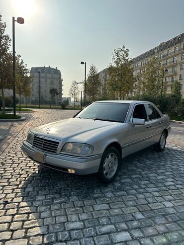 Mercedes-Benz: Mercedes-Benz C-Class: 2.2 l | 1996 il Sedan — 2