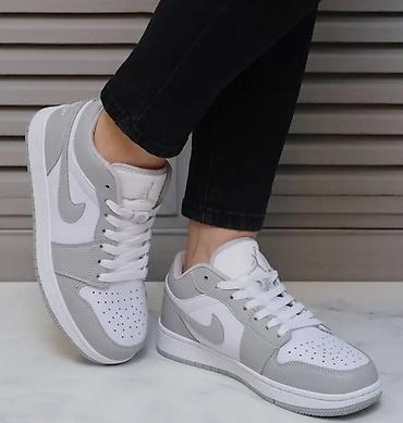 зимние жорданы: 👟 Air Jordan 1 Low — светло-серые Air Jordan 1 Low — светло-серые 🤍🩶 — 1