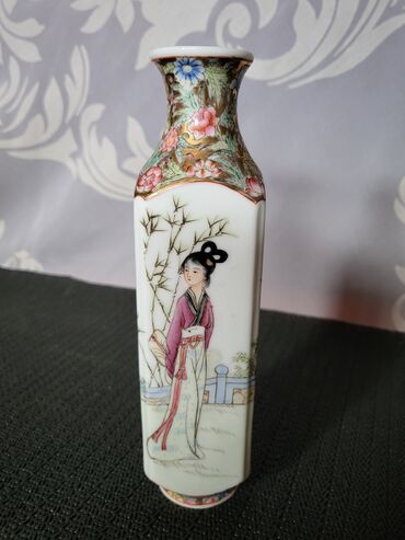 Vaze i saksije: Vaza, bоја - Šareno, Novo na lalafo.rs — 6 Vaze i saksije: Vaza, bоја - Šareno, Novo — 6