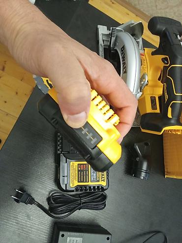 nabor desti: DEWALT 20V MAX Brushless dairəvi mişar dəsti Məhsul tərkibi: - DEWALT — 2