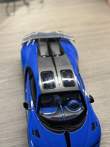 bugatti veyron 8 dsg: Məhsul: Radiouidarəolunan (RC) idman avtomobili modeli – mavi/qara — 5