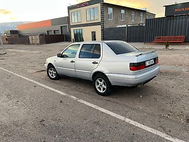Volkswagen: Volkswagen Vento: 1995 г., Седан — 2