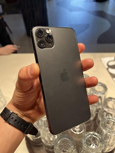 Apple iPhone: IPhone 11 Pro Max, Б/у, 256 ГБ, Space Gray, Зарядное устройство, Защитное стекло, Чехол, 71 % — 11