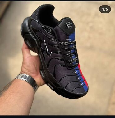 nike crne duboke patike: Nike, 45