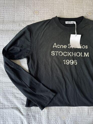 одежды для новорожденных: Лонгслив A*cne Studios Размер: М-L Крой: свободный, прямой силуэт