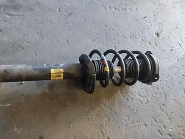 traktor 82: Volkswagen/Audi ön amortizator strut komplekti – 2 ədəd - Brend — 3
