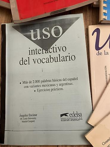 2000: İspan dili üzrə dərs vəsaitləri - Sueña, Español sin Fronteras — 4