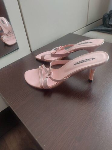 nisantasi обувь: Сабо, Размер: 39, цвет - Розовый, Новый