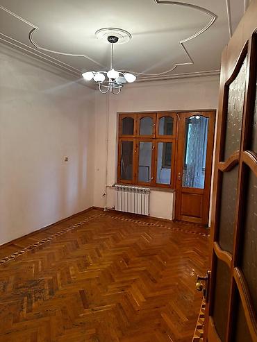 azadliq prospekti: Azadlıq M 650 AZN/ay 3 otaqlı Köhnə tikili 80 m² Sahə 8 / 9 mərtəbə — 2