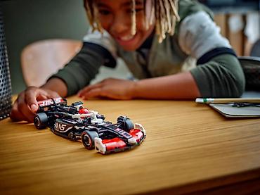 Оюнчуктар: Продаю конструктор LEGO "Speed Champions MoneyGram Haas F1® Team VF-24 — 6