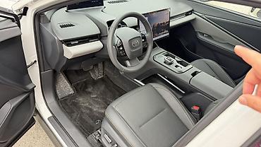 bz3: Toyota bZ5: 2026 г., Автомат, Электромобиль, Лифтбек — 5