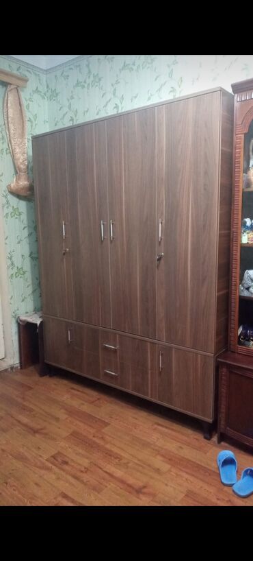 Dolablar: Yeni, 4 qapılı Düz dolab, Dolab-asılqan, Azərbaycan -da lalafo.az — 20 Dolablar: Yeni, 4 qapılı Düz dolab, Dolab-asılqan, Azərbaycan — 20