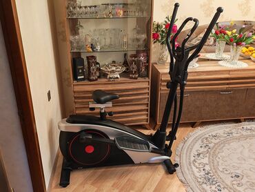 Elliptik trenajorlar: Elliptik trenajor – evdə kardio və ümumi bədən məşqləri üçün — 3