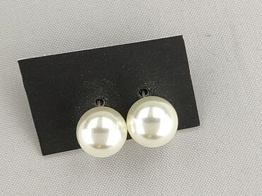 Earrings, Female, condition - Very good