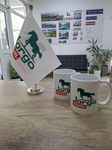 Изготовление рекламных конструкций: Изготовление флажков и вымпелов с вашим логотипом - Настольные флажки — 13