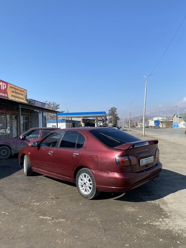 Nissan: Nissan Primera: 2001 г., 1.8 л, Механика, Бензин, Хэтчбэк