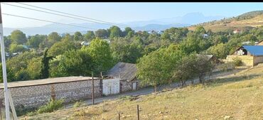 göygöl rayonunda evlərin alqı satqısı: 4 otaqlı, 180 kv. m, Orta təmir
