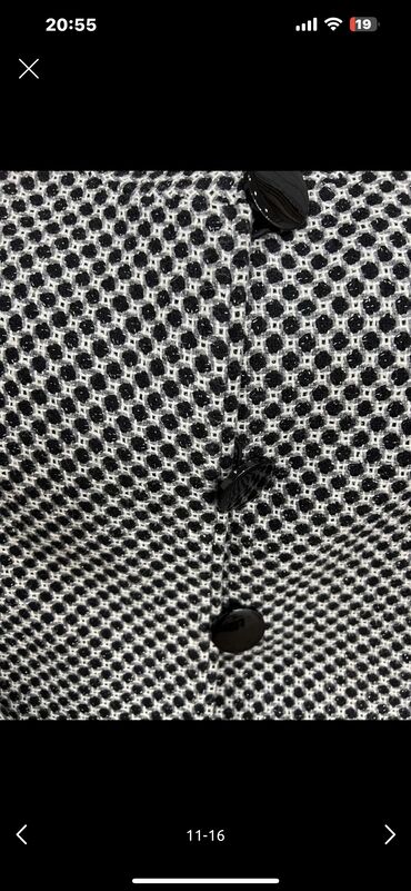 Пальто: 1. Продаю белую куртку Uniglo, новая с этикеткой. Размер 3ХЛ — 10