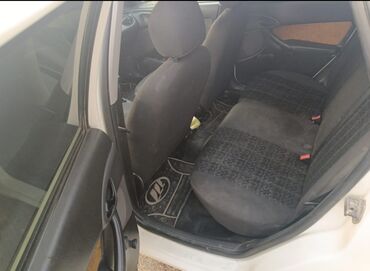 Ford: Ford Focus Wagon – ağ rəng, universal kuzov. Xüsusiyyətlər: - Geniş -da lalafo.az — 9 Ford: Ford Focus Wagon – ağ rəng, universal kuzov. Xüsusiyyətlər: - Geniş — 9