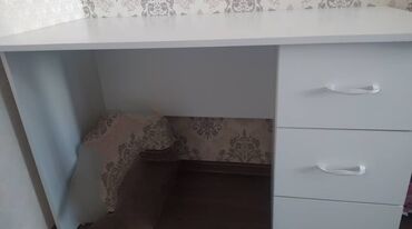 мебель в ванну: Офисный Стол, цвет - Белый, Новый