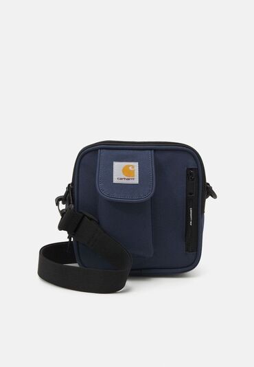 сумка для мужчин: Эта сумка Carhartt сочетает в себе прочность и стиль, идеально