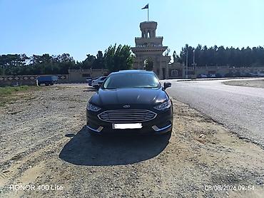 spoiler satisi: Ford Fusion: 1.5 l | 2018 il 249000 km Sedan — 1